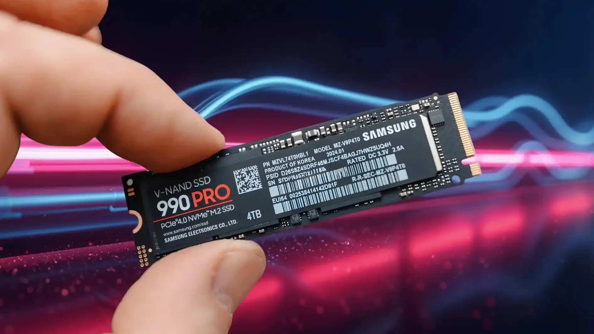 SSD یا NVMe؟ مقایسه کامل نسلهای حافظه ذخیرهسازی، سرعت و کاربرد در کامپیوتر و سرور SSD VS NVMe